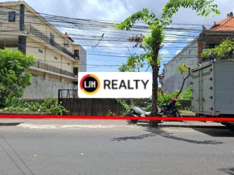 4 Are Land Land in Main Road Kedonganan, Close to Kedonganan Beach and Ngurah Rai Airport