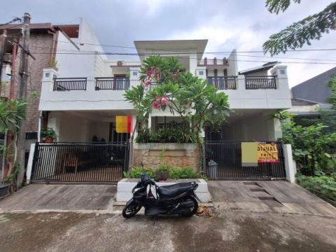 Dijual Rumah 2 Lantai di Jaka Setia Bekasi 