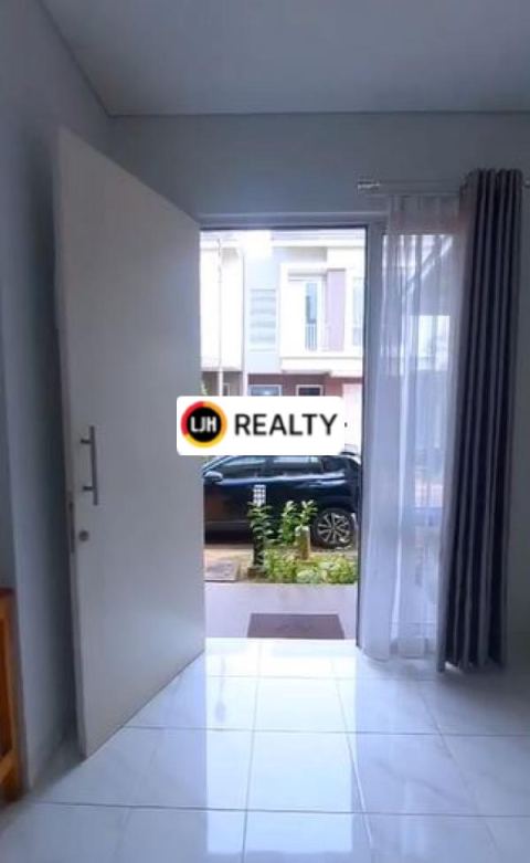 Disewakan Rumah 2 Lantai Cluster Malibu Village Gading Serpong
