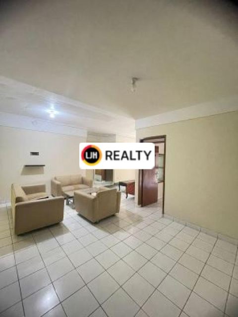 Rumah 1,5 Lantai Luas 135m2, 3+1 Kamar Tidur Siap Huni, View Taman Keamanan 24 Jam Dan Cocok Dijadikan Workshop, Arcamanik Bandung