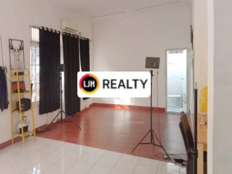 Dijual Rumah Hitung Tanah, Dalam Komplek Dekat MRT Fatmawati 