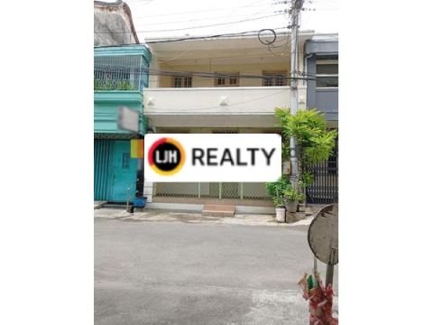 Rumah di Gang Tengah Semarang