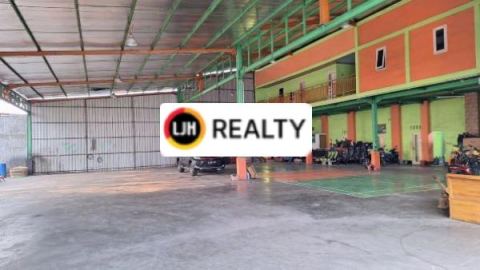 Gudang Ex Workshop Siap Pakai Luas Tanah 1.300m2 Terdapat Mess Untuk Karyawan di Cimuning Bekasi