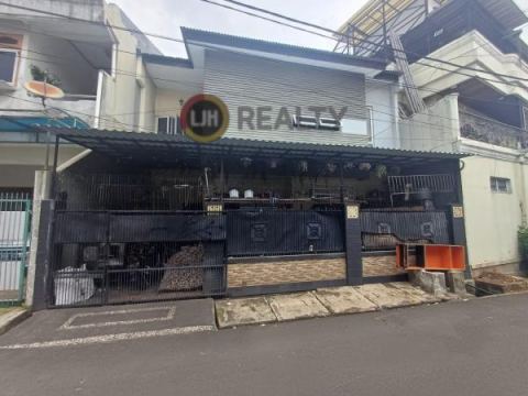 Rumah Cantik siap huni, lokasi nyaman, Tomang, Jakarta Barat