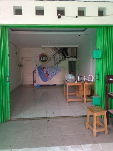 Ruko di Boulevard cocok untuk usaha Spare part, Apotik di Cimuning Bekasi
