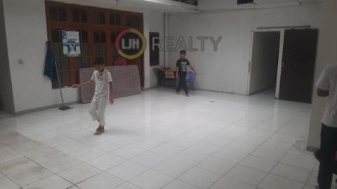 Dijual Rumah Luas di Bendungan Hilir Jakarta 