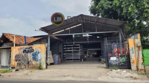 Ruko Pinggir Jalan Raya Cocok untuk Tempat Usaha Lokasi Kedoya Raya Utara Jakarta Barat 