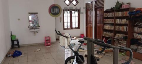 Dijual Rumah Luas dan Strategis di Pondok Pekayon Indah bekasi 