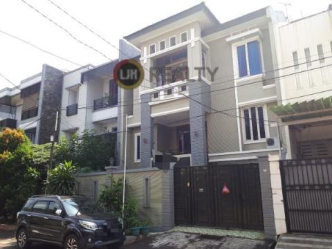 Rumah Di Kelapa Cengkir Kelapa Gading Jakarta Utara