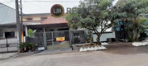 Rumah di Palem Hijau , Bouelavard Hijau Bekasi Lokasi Strategis