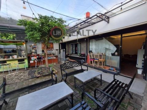 Rumah 2 Lantai Siap Huni, Lokasi Strategis, Tomang Hero, Jakarta Barat