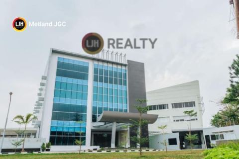 Dijual Gedung Komersil Luas 14.570 ada office, ruang pertemuan, gudang dekat Pintu tol Koja Bandung