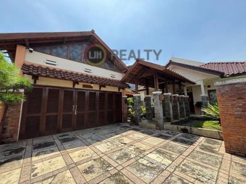 Dijual Rumah Griya Loka Sektor 1.3 BSD City 