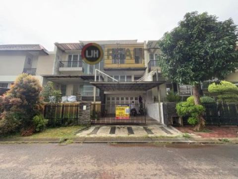 Rumah Grand Wisata 3,5 Lantai, 5+1 Kamar Tidur, Luas Tanah 240m2, di Boulevard, 200m dari Mall Living World, Akses Langsung Tol Tambun Grand Wisata Bekasi