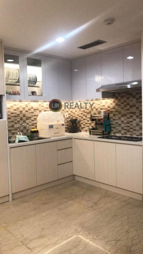 Apartemen The Royale Springhill Residence Jakarta Utara Full Furnished
