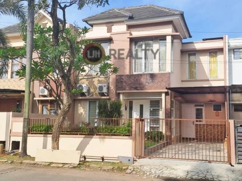 Disewakan Rumah 2 Lantai Serpong Park Serpong Tangerang Selatan