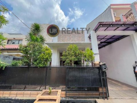 Dijual Rumah Luas di Galaxy Bekasi Selatan 