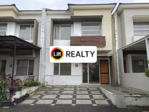 Rumah 2 Lantai Dijual Cepat Dekat Mall Ciputra. 