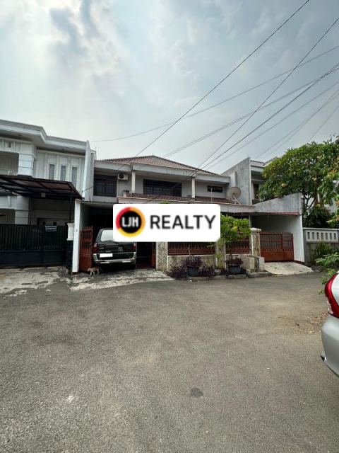 Rumah 2 lantai Nyaman di Pondok Bambu Jaktim
