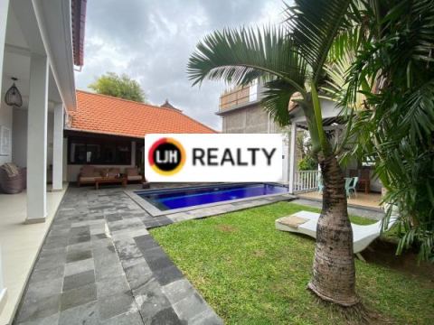 Beautiful Leasehold Villa with 3 Bedrooms and Swimming Pool in Umalas, Canggu.