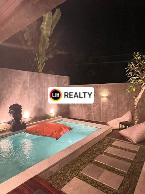 Beautiful and Modern Minimalist Villa with 2 Bedrooms in Canggu. Only 750 meters to Jalan Raya Canggu.