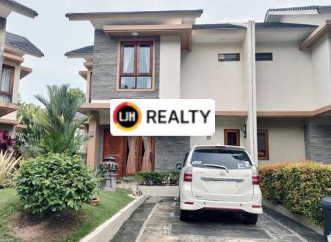 Disewakan Rumah Mewah Asri 2 Lantai Di Villa Panbil