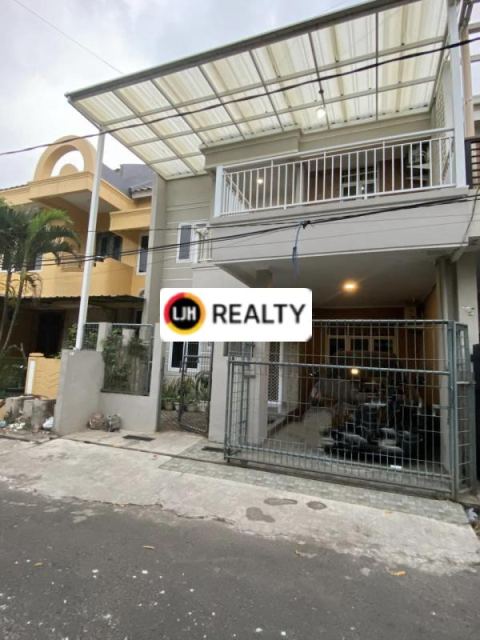 Rumah 2 Lantai Siap Huni di Taman Galaxy Bekasi 