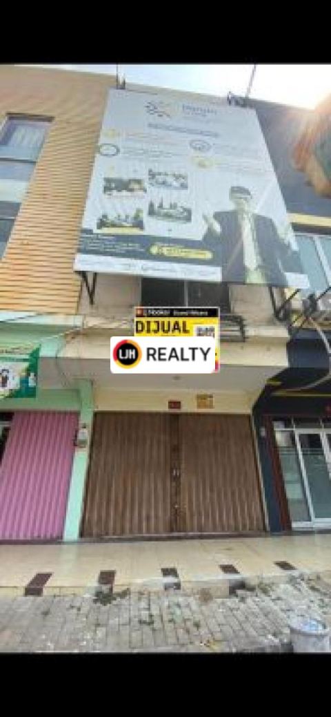 Ruko 3 Lantai Siap Pakai, Parkiran Luas hanya 1,3 KM dari Mall Karawang Barat Pasar Bersih Galuh Mas Karawang