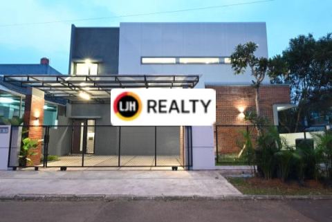 Dijual Rumah Baru Full Furnished di Kencana Loka BSD City
