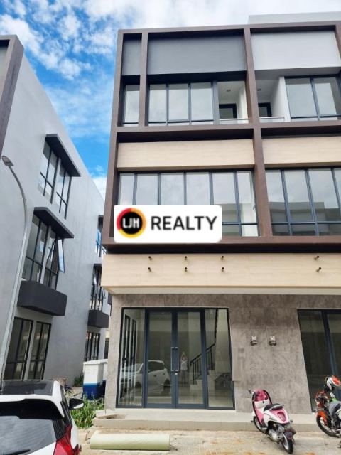 Disewakan Ruko Hoek Northridge 3 Lantai di BSD City