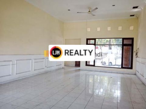 Rumah di Jl. Abdul Rahman Saleh, Manyaran, Semarang