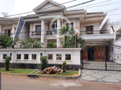 Rumah Mewah Besar di Danau Agung Sunter Agung Podomoro Jakarta Utara 