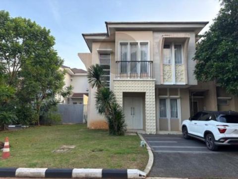 Rumah Grand Wisata Posisi Hook 2 Lantai, 4+1 Kamar Tidur, View Taman, Fasilitas Kolam Renang, Lapangan Olahraga, Jogging Track, 300m dari Mall Living World Grand Wisata Bekasi