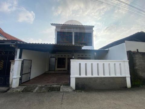 Dijual Rumah Luas Semi Furnish di Cikunir Bekasi 