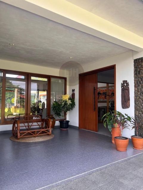Rumah Mewah di Taman Kencana Bogor