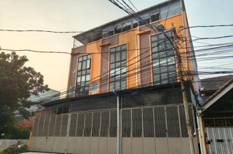 Ruko 4,5 Lantai Siap Pakai Bisa Gandeng di Roxy, Jakarta Pusat