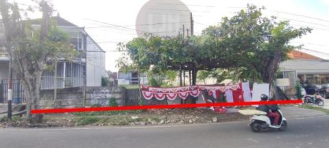 Land for sale in a strategic area of Gatot Subroto, Denpasar. Suitable for Business. Close to McDonald's, KFC, and Starbucks.