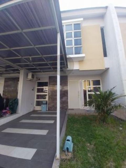 Rumah Siap Huni 2 Lantai 3 Kamar, Strategis Dekat Mall Living, Akses Langsung Tol Tambun Dalam Cluster di Grand Wisata