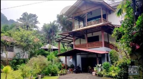 Dijual Villa Luas di Bogor 