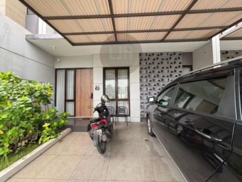 Rumah Baru Grand Wisata Cluster Cherry Ville, 2 Lantai, Kondisi Terawat, Siap Huni, 4 Kamar Tidur, Hadap Timur, Bisa KPR, Akses Langsung Tol Tambun Grand Wisata Bekasi