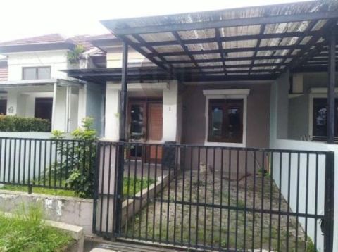 Rumah 1 Lantai, Luas Tanah 120m2, 2+1 Kamar Tidur, Dalam Komplek Keamanan 24 Jam, Dekat Fasilitas Umum, Sekolah, Taman Bermain, di Antapani Bandung
