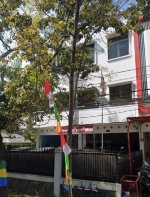  Ruko 3,5 Lantai Luas Bangunan 455m2, Sangat Cocok Dijadikan Kantor, Klinik, Tempat Bimbingan Belajar, Kondisi Siap Pakai di Gatot Subroto Bandung