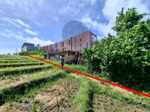 Stunning Land for Lease Near Mengening Beach, Located In Tourist Area, Surrounded by Villa