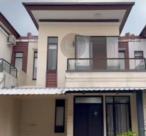 Dijual Rumah 2 lantai kawasan Lavon 