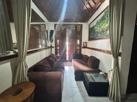 Comfortable Living in Denpasar Barat Area, Located In Residential Area, Close to Main Road of Gatot Subroto Barat
