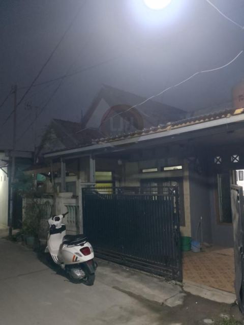 Rumah  Minimalis dengan Gaya Elegan di Harapan Indah (C0716)
