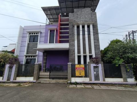 Rumah Luas Posisi Hook di Duta Kranji Bekasi 