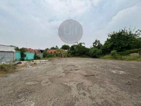 Lahan Atau Tanah di Jalan Raya Cikarang Baru, Luas 1100m2, Cocok dijadikan Lahan Parkir Mobil, Untuk Logistik, Workshop, Muat Container 40 FT, Desa Kalijaya, Cikarang Barat