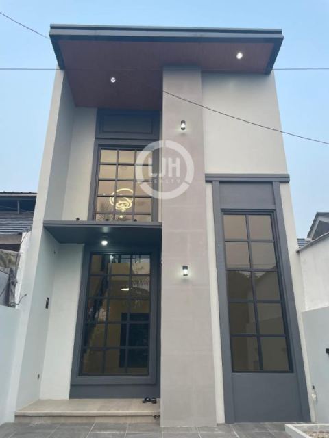 Rumah Modern Tropis 2 Lantai di Citra Indah Cileungsi Bogor