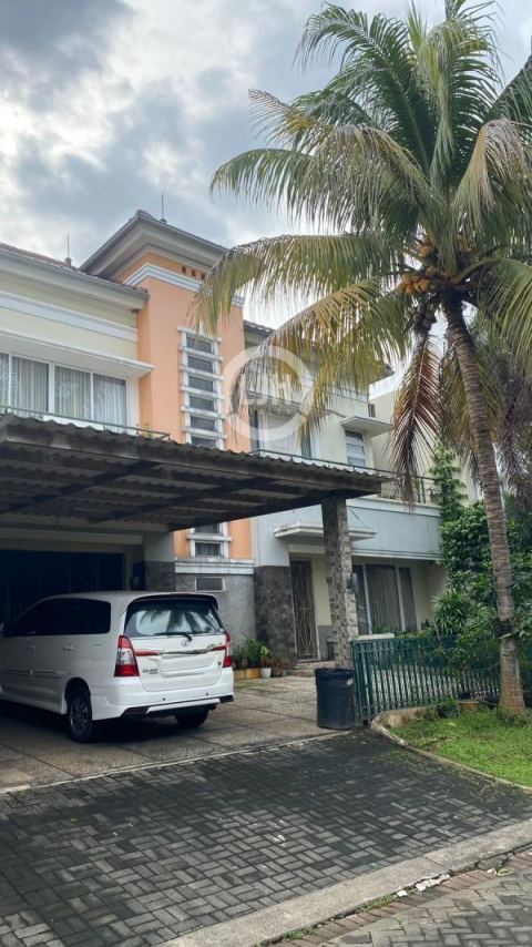 Rumah Mewah di Perumahan Modern Raffles Hills Cibubur